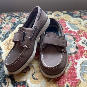 Boys Sperry deck shoes